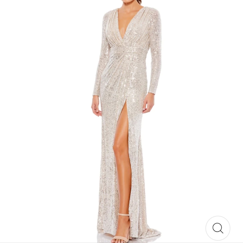Mac Duggal Sequined Long Sleeve Ruched waist Gown Size 12